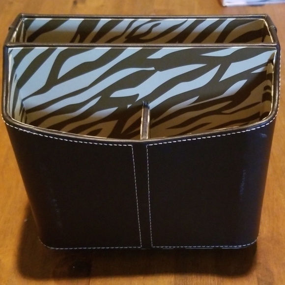 sicura Other - 🔥FREE with purchase! Brown office supplies holder